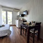Апартаменты Ensoleille A Saint-florent Avec Piscine Сен-Флоран