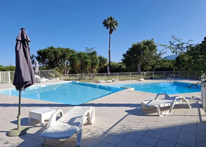 Ensoleille A Saint-florent Avec Piscine *